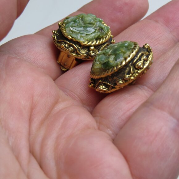 14k Antique Jade Clip on Earring - Picture 3 of 4